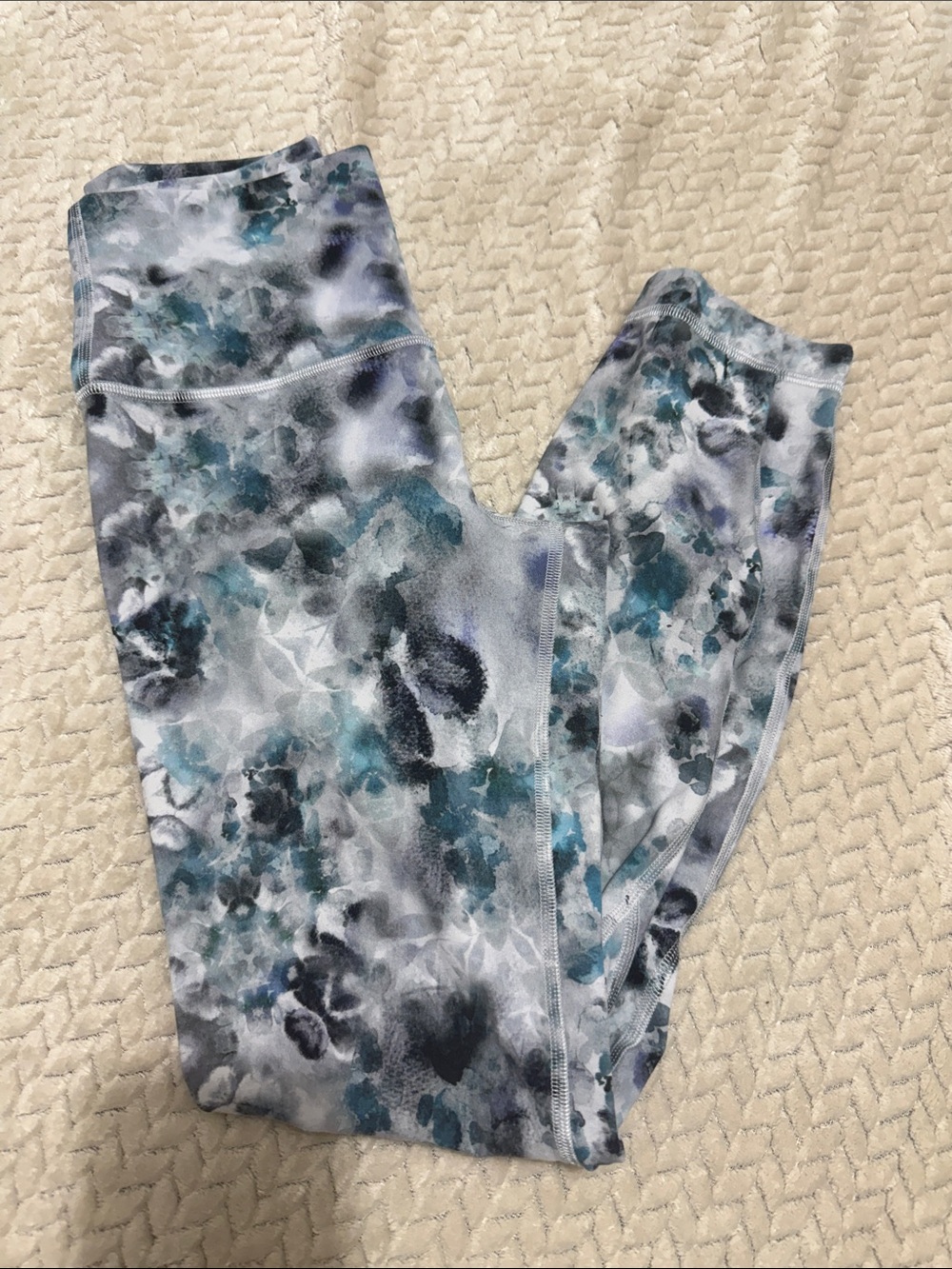lululemon athletica Teal Gray White Abstract Print Leggings